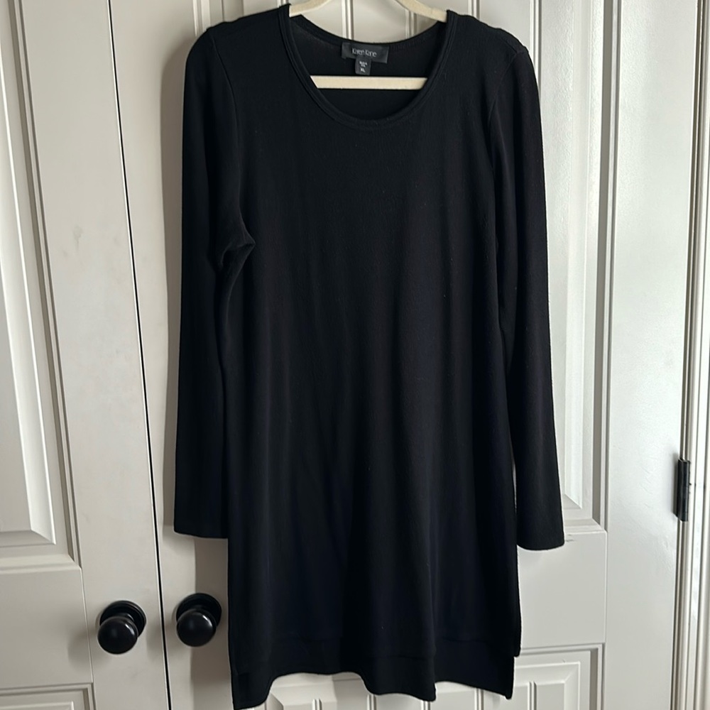 Karen Kane tunic top 💫